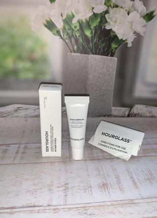 Мягкое средство для умывания hourglass equilibrium rebalancing cream cleanser