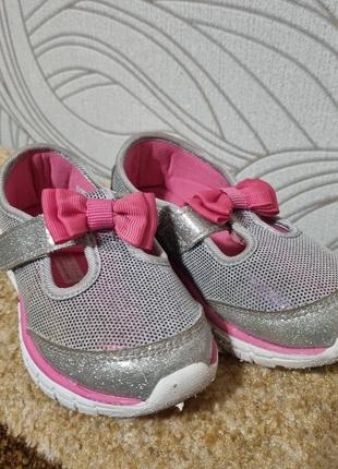 Athletic works 15,5 см кросівки для дівчинки 25 р