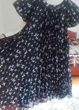 Модное фирменное платье плиссе для девочки