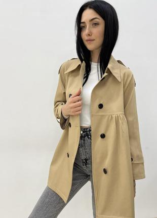 Стильний легкий плащ вільного крою