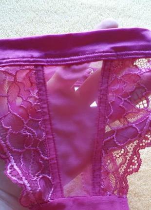 Новые розовые гипюровые с вышивкой трусики стринги сетка виктория сикрет л/l/12/40/48

victoria's secret3 фото