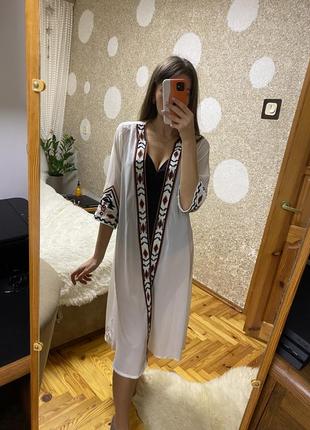Стильна пляжна накидка на купальник