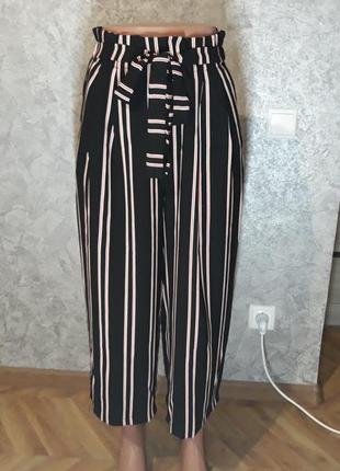 Черные(с белыми и красными полосками)свободные кюлоты