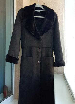 Довга дублянка шоколадного кольору із штучного хутра