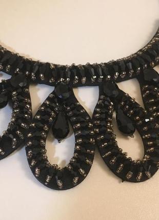 2 штуки нове кольє на оксамитове плаття