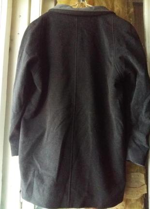 Стильное черное пальто с серым воротником и манжетами италия  l-xl2 фото
