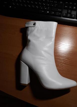 Белые ботинки2 фото