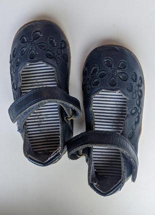 Туфли для девочки кожаные новые размер 19-205 фото