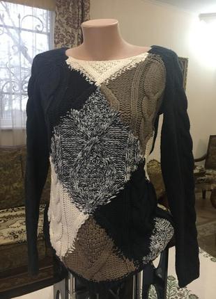 Стильный,теплый,мягкий фирменный свитер в косы s размер