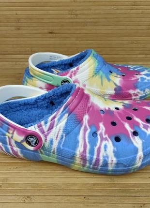 Крокси crocs classic lined tie dye clog3 фото