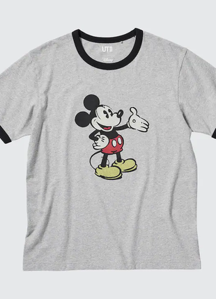 Футболка с графическим принтом disney beyond time ut uniqlo