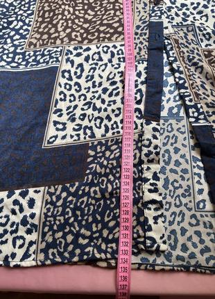 Синее с коричневым принт леопард платье халат в пол с карманами по бокам7 фото