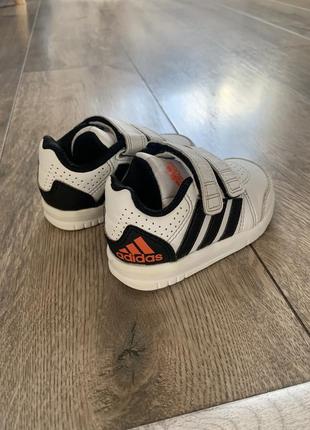 Кросівки adidas2 фото