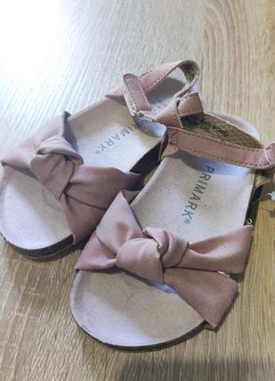 Босоніжки для дівчинки primark 24 розмір