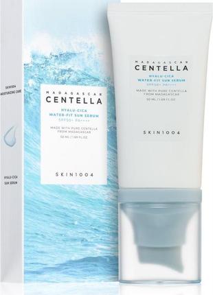 Сонцезахисна легка сироватка skin1004 madagascar centella hyalu cica water fit sun serum spf 50+ pa++++
