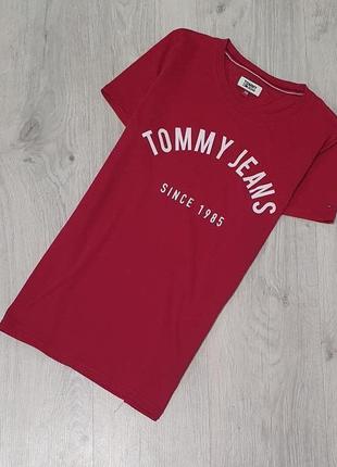 Продается нереально крутая футболка от tommy jeans