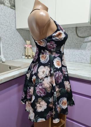 Нова брендова чорна красива квіткова відкрита міні сукня плаття новий сарафан в квіти троянди піони new look m barbiecore3 фото