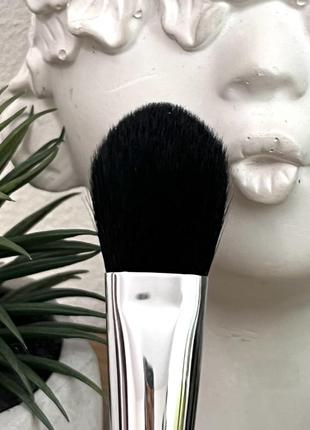 Оригінал пензлик для пудри anastasia beverly hills pro a22 pointed cheek brush оригинал кисть для пудры3 фото