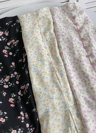 Стильная юбка в трендовой цветочной расцветке с разрезами, на пуговицах😻5 фото
