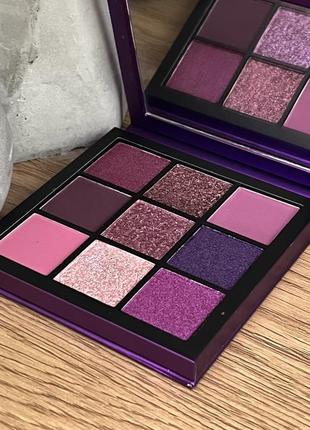 Оригінал палетка тіней huda beauty obsessions palette - amethyst оригинал палетка теней4 фото