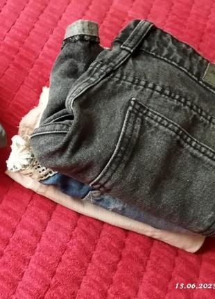 Джинсы и джинсовые шорты2 фото