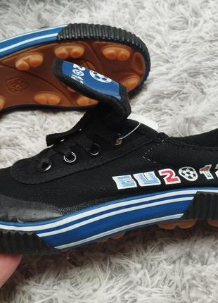 Детские футбольные бутсы, кеды, 31р,