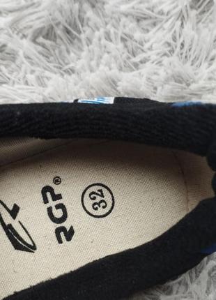 Детские футбольные бутсы, кеды, 31р,