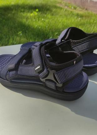 Легкі босоніжки для хлопчиків/чоловік5 фото