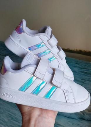 Кросівки adidas, 23  розмір, в'єтнам