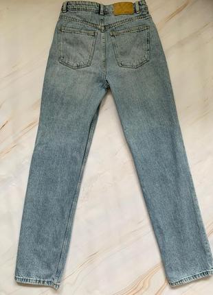 Трендовые джинсы fb sister, высокая посадка, расширенные к низу2 фото