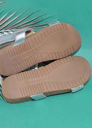 Шкіряні босоніжки