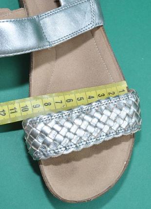 Шкіряні босоніжки