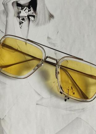 Солнцезащитные очки тони старка желтый в прозрачной оправе серебро