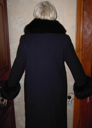 Продається зимове жіноче пальто з ламою