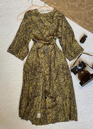 Плаття на міді плаття зміїний принт h&m
