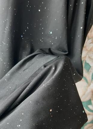 Жіноча легка літня міні сукня плаття чорна вечірня з чокером на одне плече блискуча нарядна випуск бал новорічна можна для танців бальних хілс2 фото