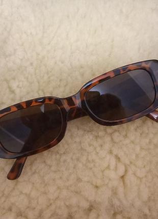 Сонцезахисні окуляри