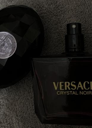 Парфуми Versace crystal noir edt 90 ml обличчям. aiw w