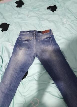 Модные джинсы рванка скини размер 282 фото