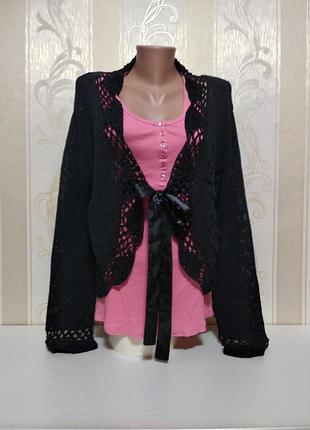 Ажурный пуловер с лентой.