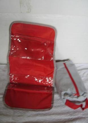 Косметичка серо красная