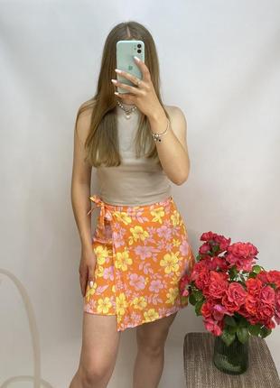 H&m міні спідниця на запах юбка в квіти