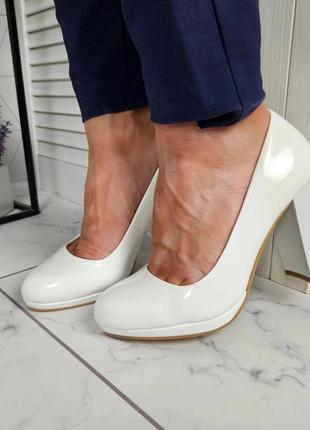 Женские белые туфли6 фото