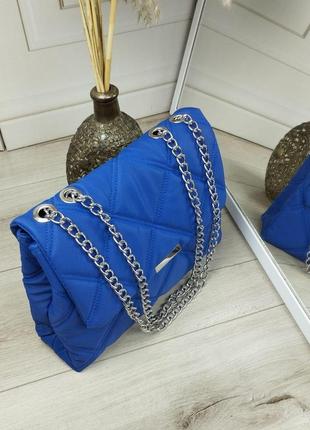Жіноча сумка кросбоді тканинна стьобана на ланцюжку синя4 фото