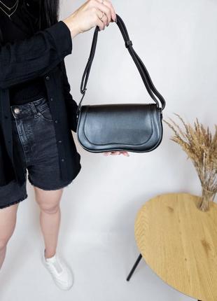 Стильна чорна сумка жіноча/ сумочка з регульованим ременцем4 фото