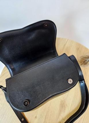 Стильна чорна сумка жіноча/ сумочка з регульованим ременцем9 фото