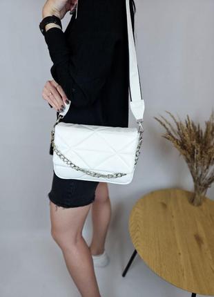 Стильная сумка, сумочка женская прямоугольная белая с цепочкой3 фото