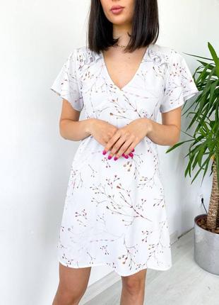 Платье белоснежное короткое
