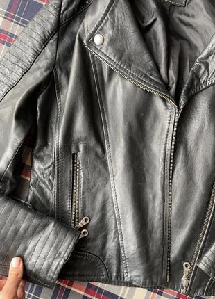 Черная кожаная куртка3 фото