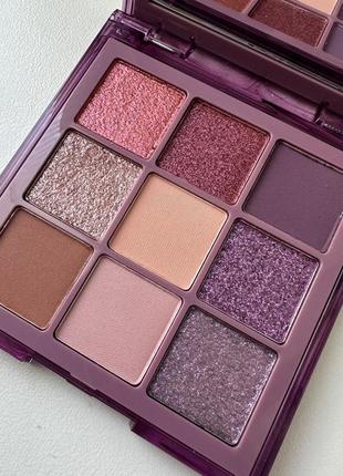 Палитра теней huda beauty - purple haze